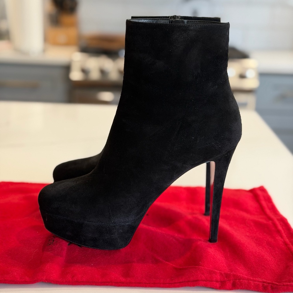 Christian Louboutin Black Suede Platform Stiletto Ankle Boots Size 39 - Picture 2 of 8